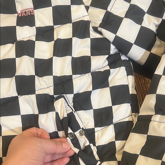 Vans Women's Checkered Puffer Jacket - Picture 6 of 12